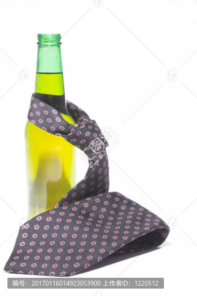 領(lǐng)帶的啤酒瓶