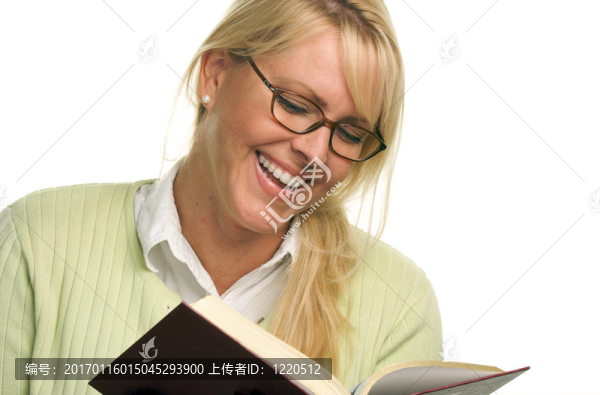有吸引力的女人閱讀