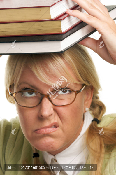 不快樂的女孩與書籍