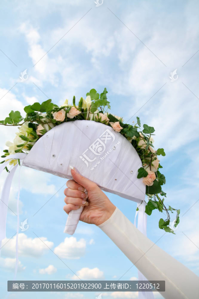 手中的花束