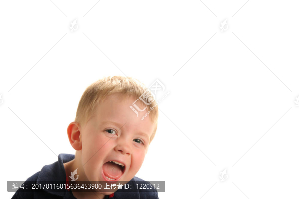 可愛的笑的小男孩