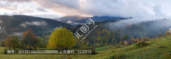 黎明在山