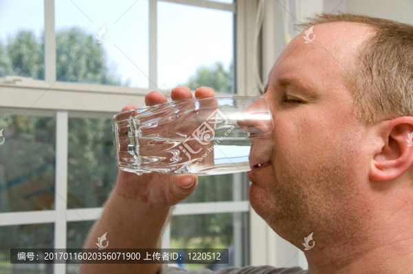 生活飲用水-匯圖網(wǎng) www.fosd68.com 生活飲用水
