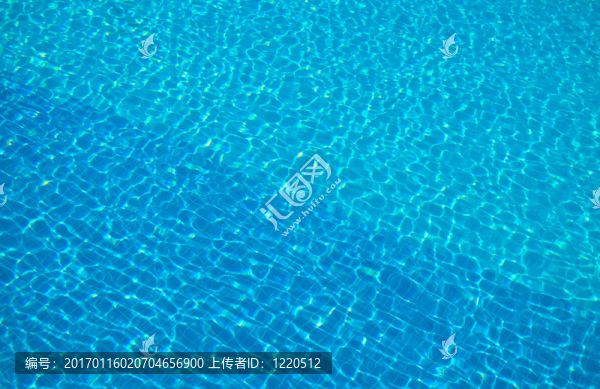 在水中的倒影