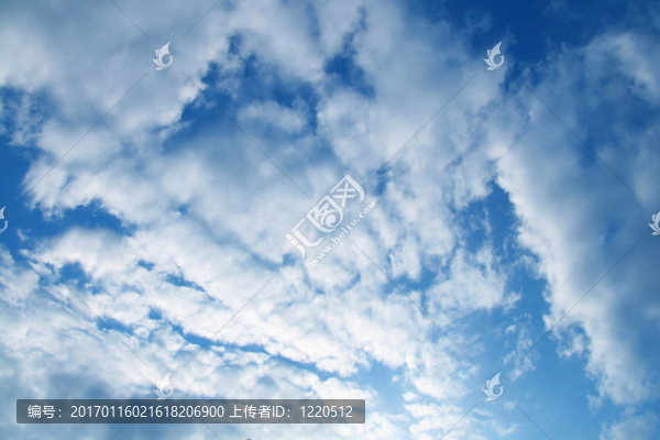 藍(lán)色的天空-匯圖網(wǎng) www.fosd68.com 藍(lán)色的天空