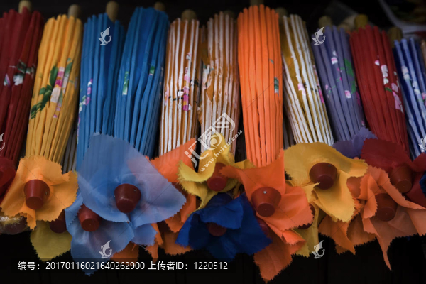 彩色紙手工傘中國(guó)