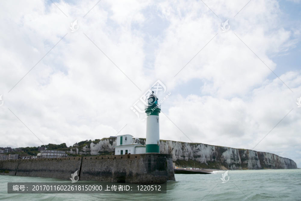 諾曼底海岸的燈塔