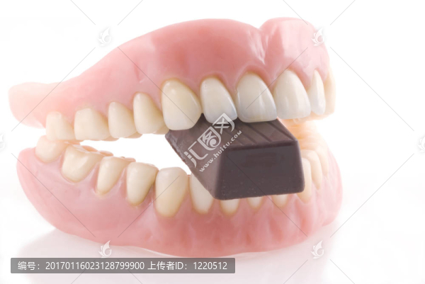 假牙和巧克力。