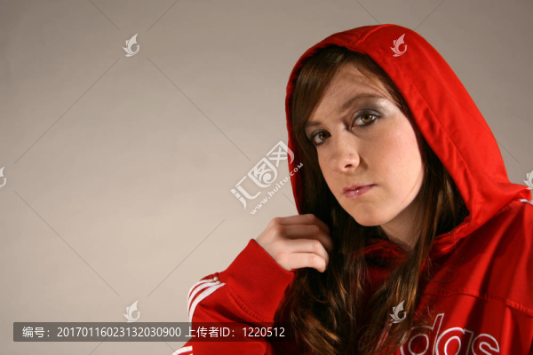 運(yùn)動(dòng)迷人的年輕白人女性