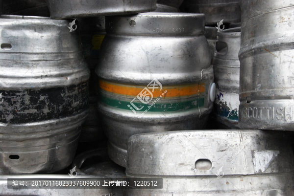 啤酒桶
