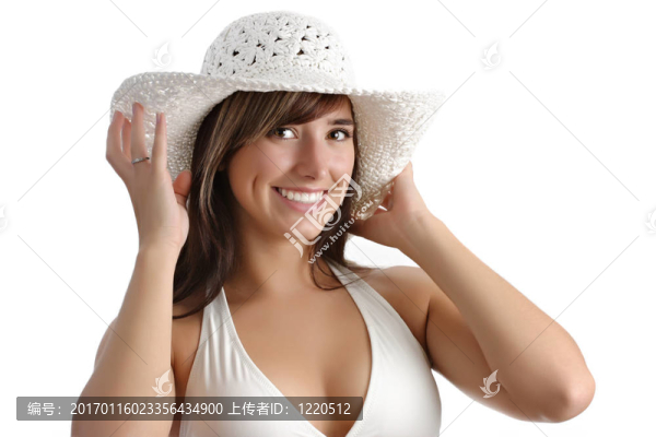 年輕的女人穿著比基尼