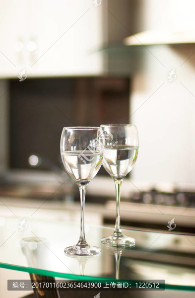 兩杯酒