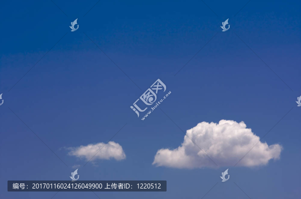 蓬松的云彩