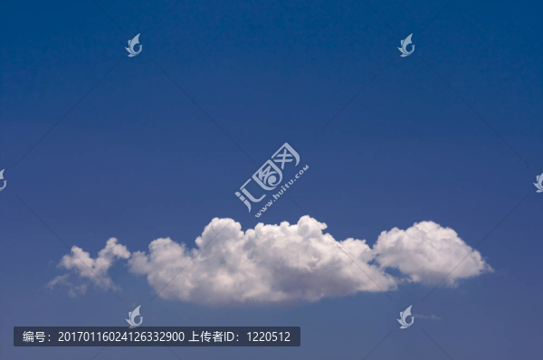 蓬松的云彩