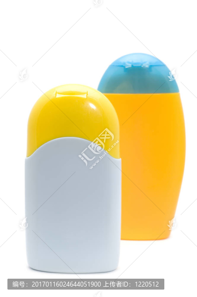 兩瓶洗發(fā)水