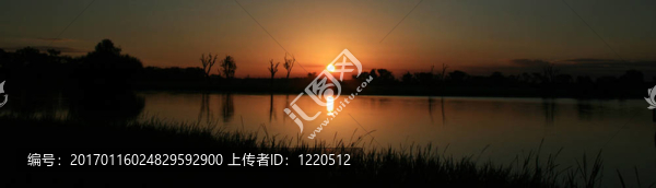 黃色水日落-卡卡杜國家公園；澳大利亞