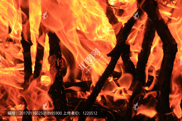 火-卡卡杜國家公園；澳大利亞