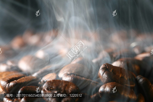 咖啡在煙霧