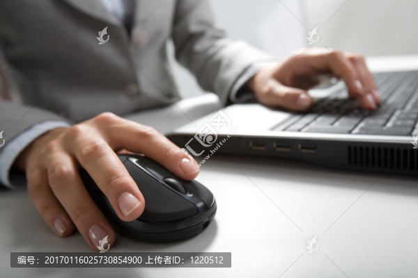 手