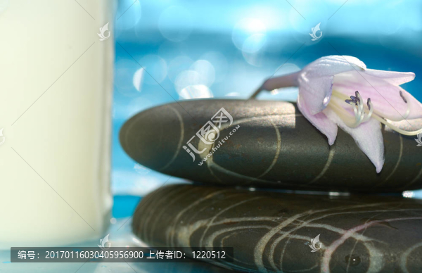 夏日溫泉生活-匯圖網(wǎng) www.fosd68.com 夏日溫泉生活