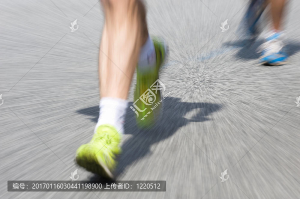 只是運行