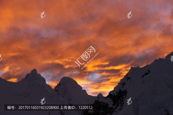 橙色的云彩