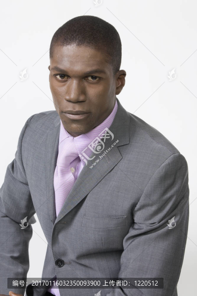 黑色的生意人-匯圖網(wǎng) www.fosd68.com 黑色的生意人