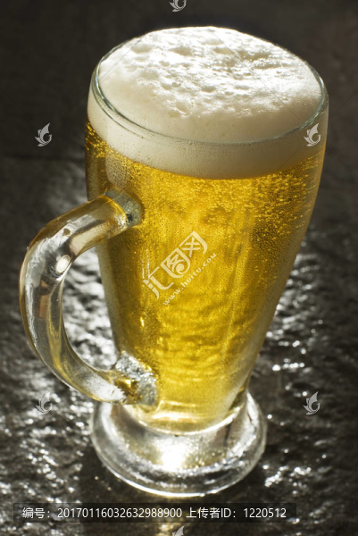 啤酒