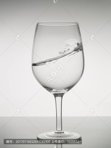 在玻璃上沖浪