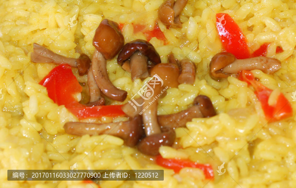 蘑菇和扎福燴飯