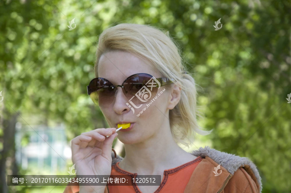 糖果快樂的女孩