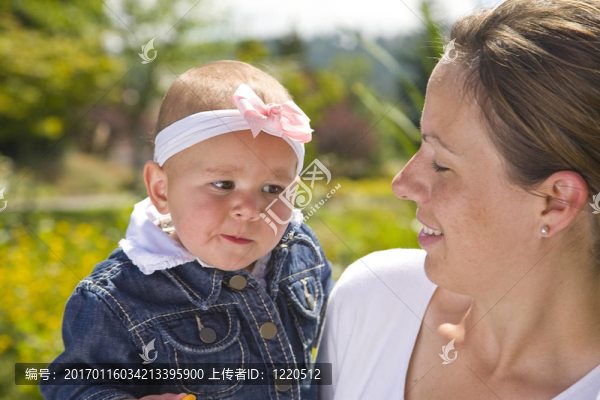 母親和女兒