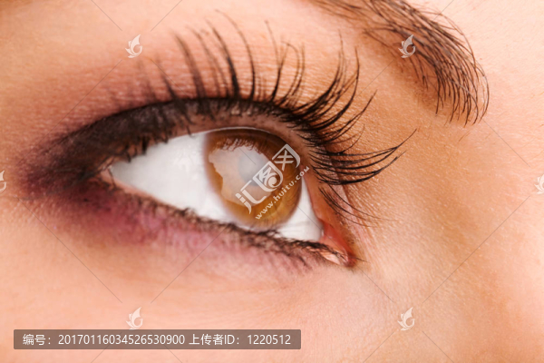 眼睫毛長(zhǎng)
