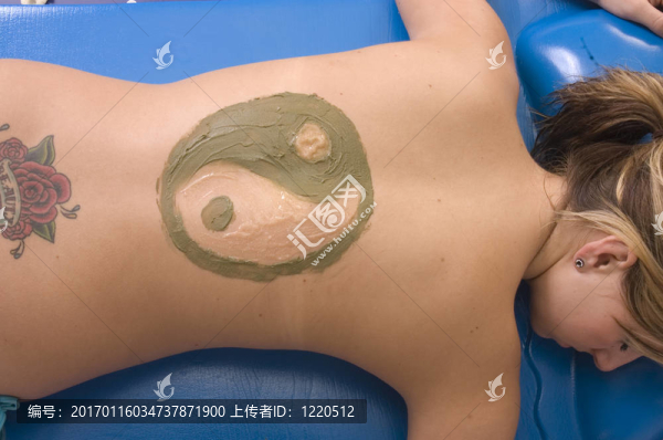 女人在SPA