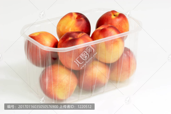 盒子里的油桃
