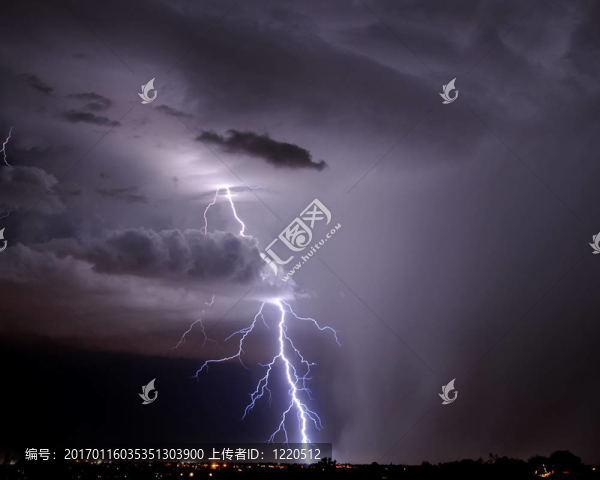 Tucson閃電