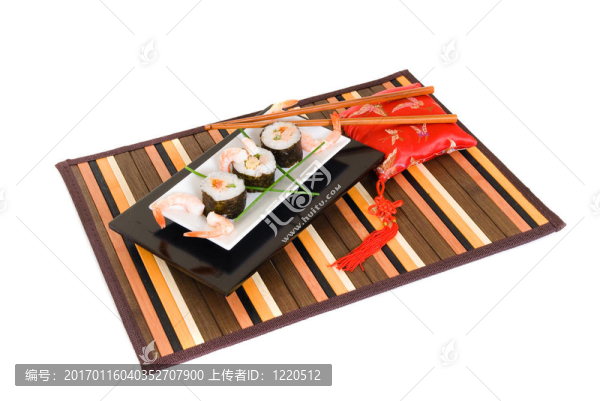 生魚片壽司；