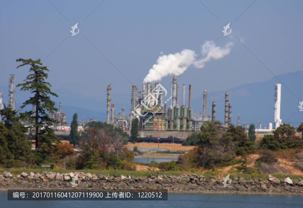 煉油廠與自然