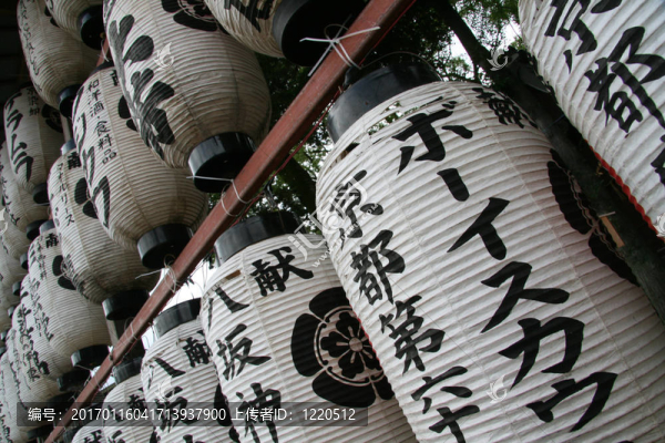 祈禱的燈籠-八坂神社；京都；日本