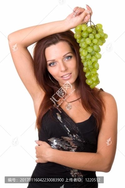 綠色葡萄的女孩