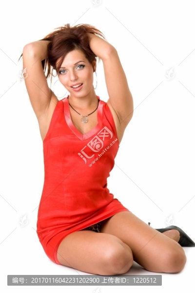 性感的女人穿著紅色的小禮服