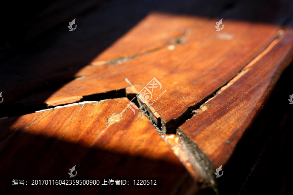 劈木欄桿