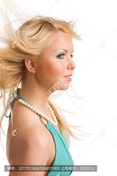 金發(fā)女人