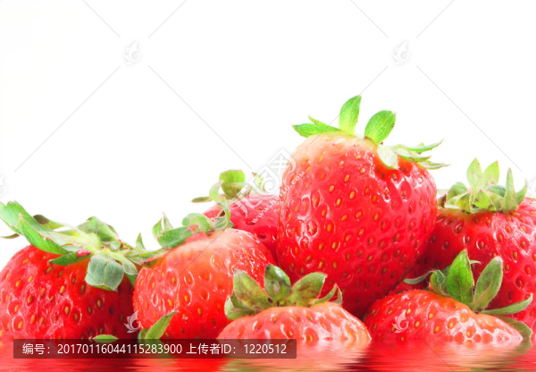 濕的草莓