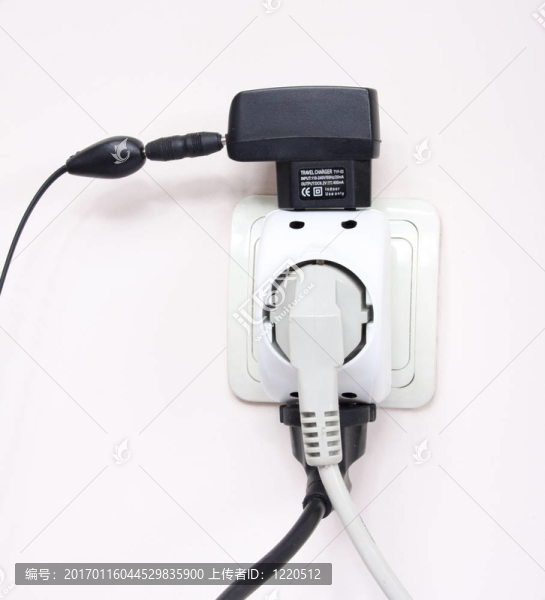 全電插座