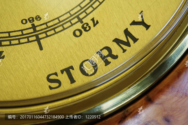 暴風(fēng)雨的天氣