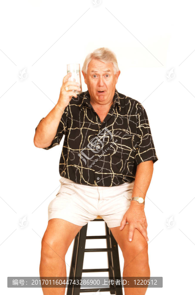 高級(jí)酒吧椅上的椅子。