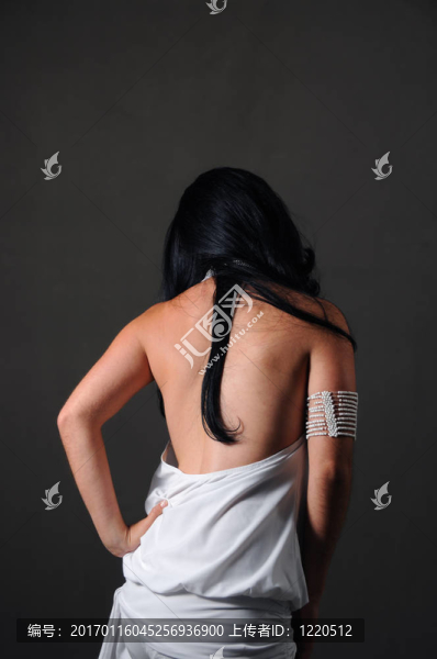 長發(fā)美女