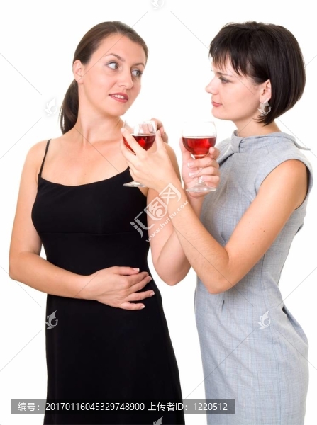 女孩用酒
