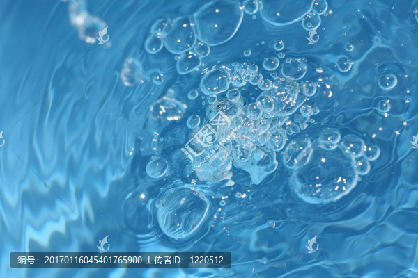 水